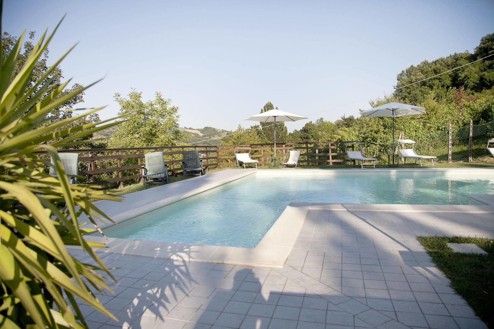 Country House Angelo Blu อูร์บาเนีย ภายนอก รูปภาพ