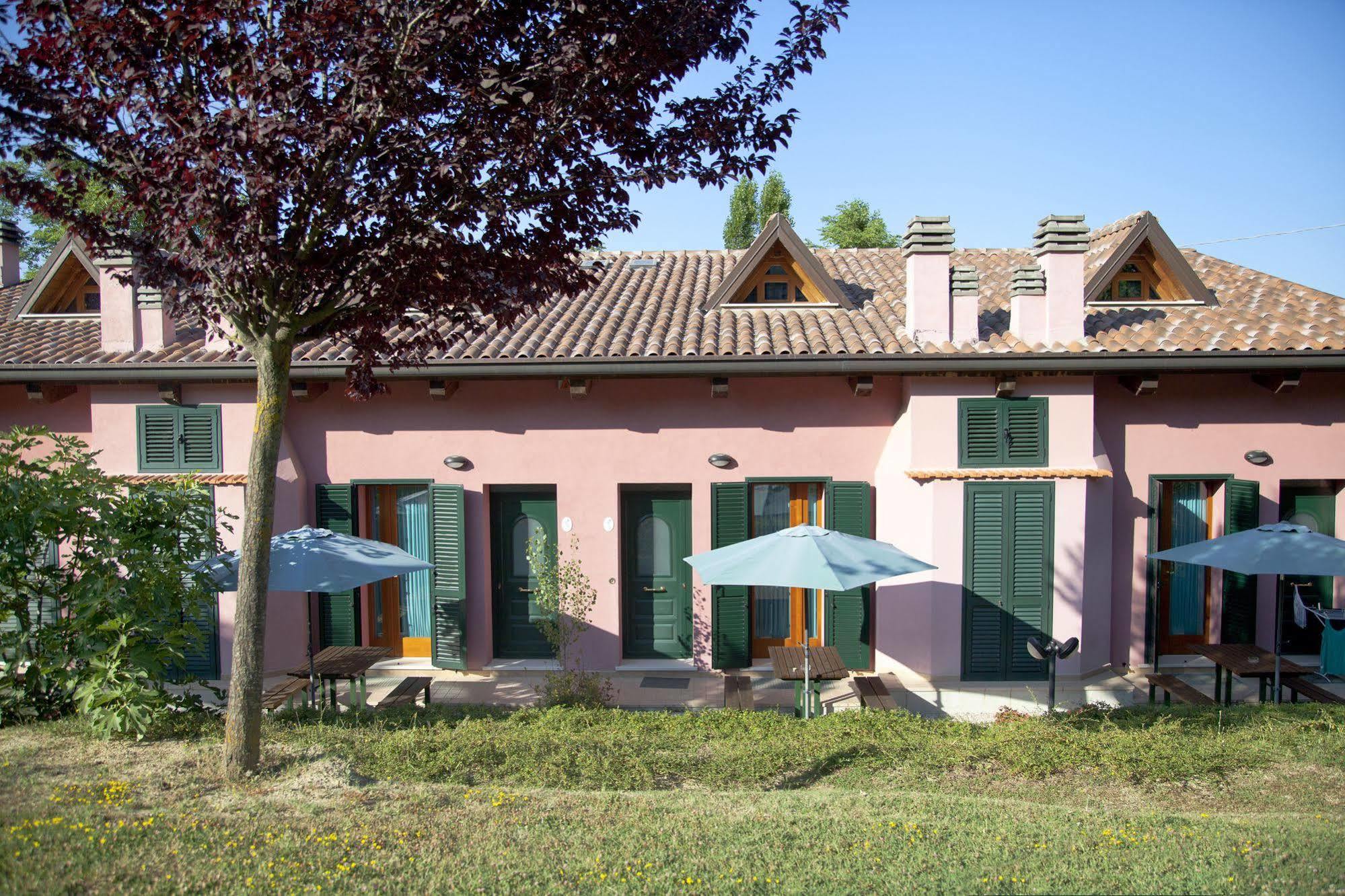Country House Angelo Blu อูร์บาเนีย ภายนอก รูปภาพ
